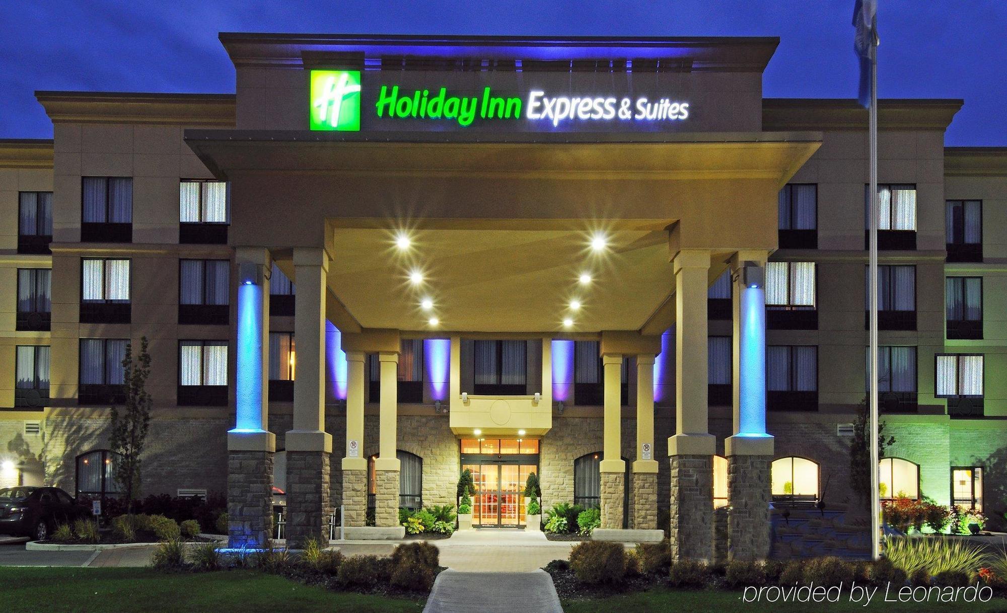 Holiday Inn Express & Suites - Belleville By Ihg Eksteriør bilde