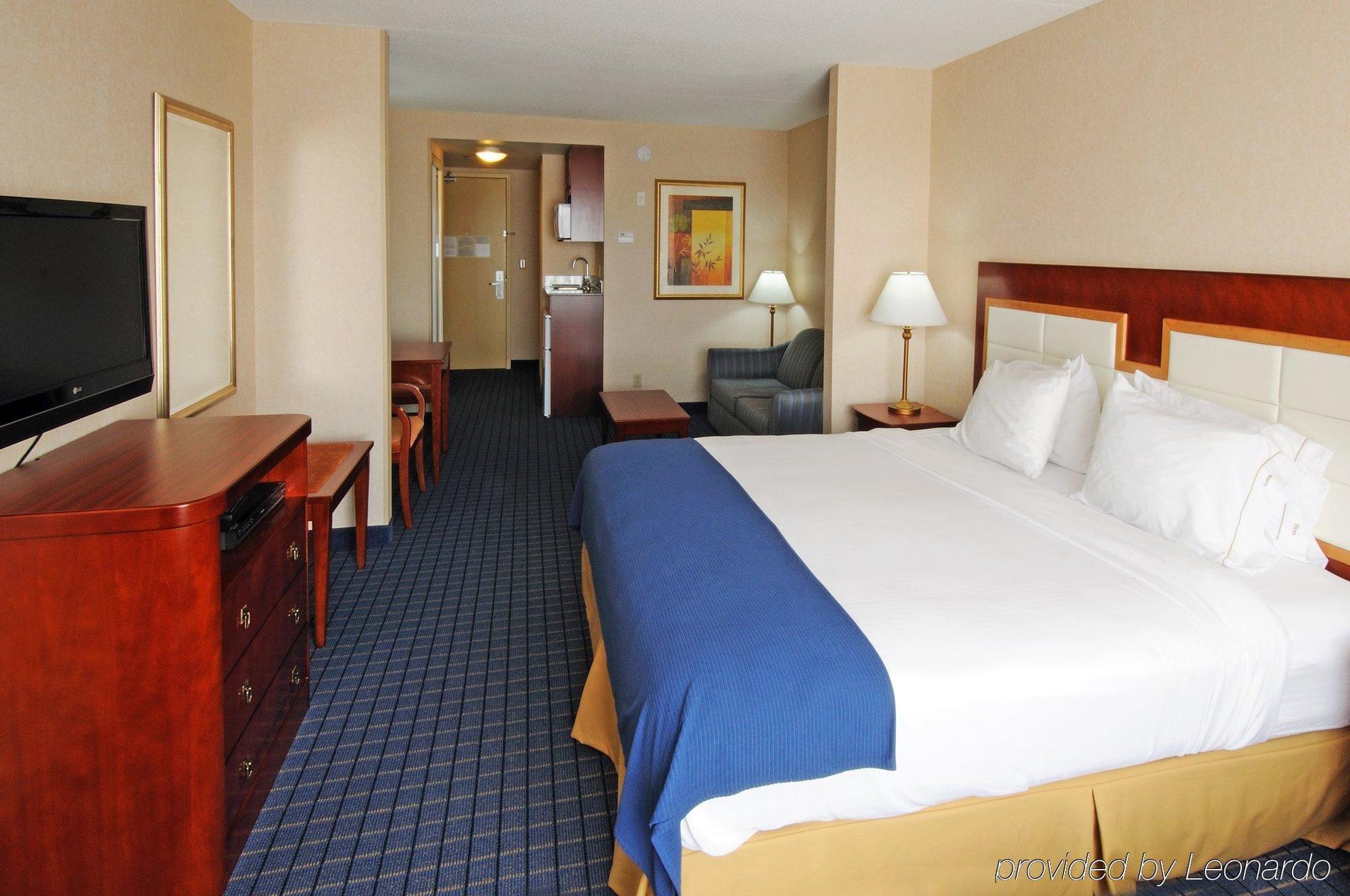 Holiday Inn Express & Suites - Belleville By Ihg Rom bilde